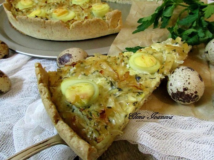 Киш из цельнозерновой муки с капустой и яйцом