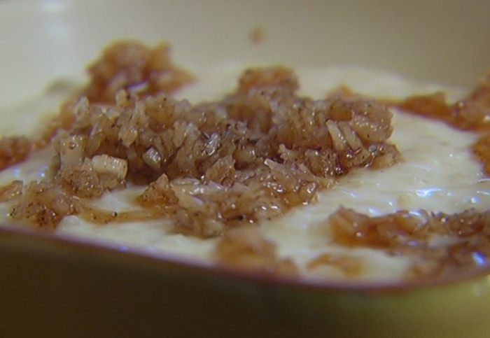 Рисовая каша с шоколадом и кокосовой карамелью 