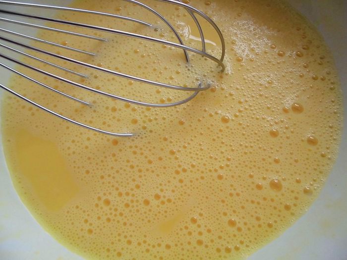 Пирог с ветчиной, сыром и зеленым луком