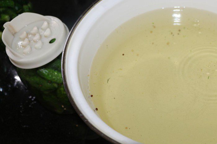 Маринованные хрустящие огурчики