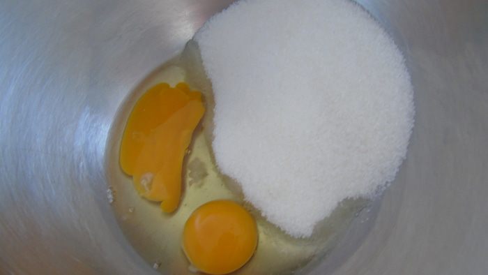 Лимонный кекс с малиной и кабачком