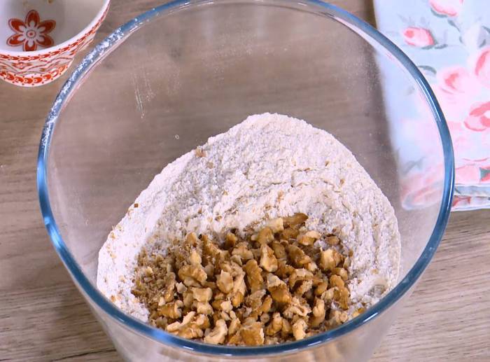 Пирог из тыквы с грецкими орехами 