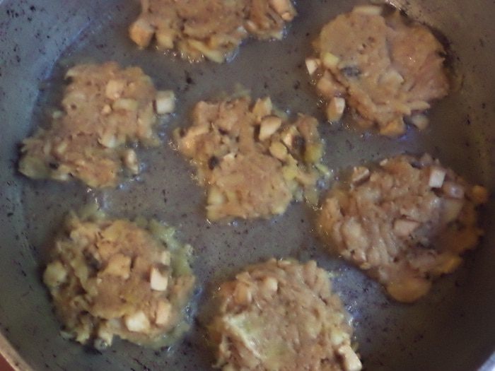 Картофельные драники с шампиньонами и кабачком