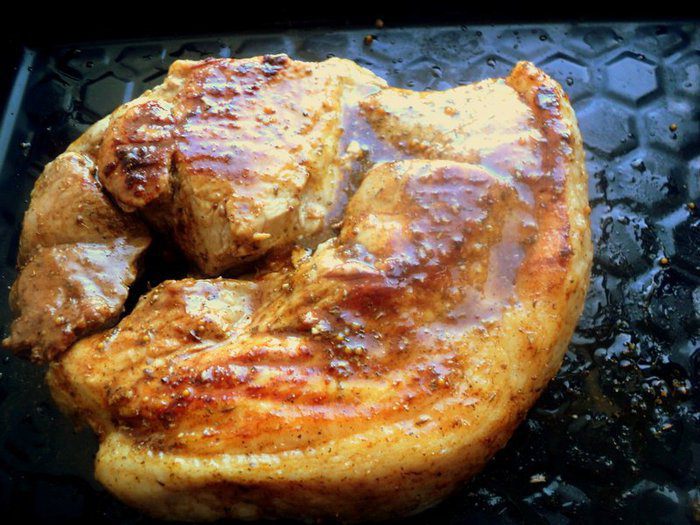 Запеченный свиной окорок