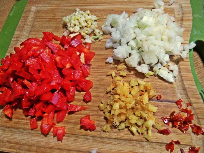 Карри с курицей и фасолью