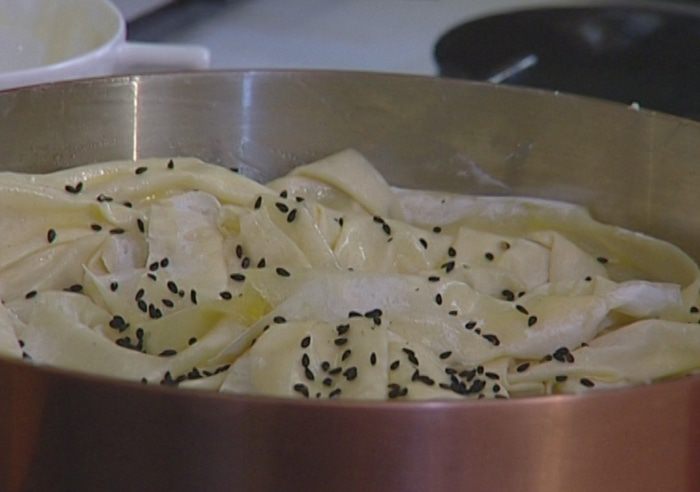 Пирог из курицы с грибами