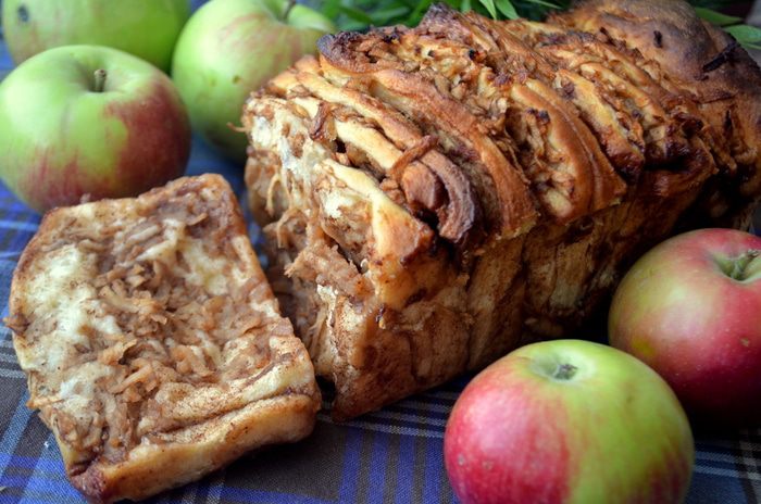 Яблочная гармошка с корицей и какао