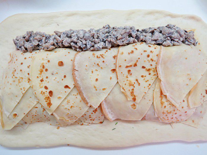 Рыбная кулебяка на четыре угла