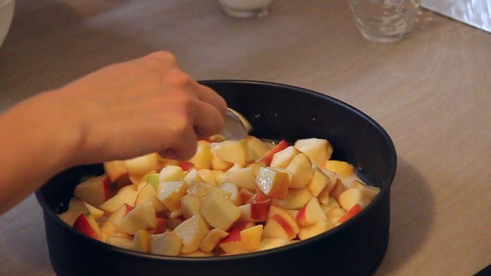 Яблочный пирог «Невесомость»