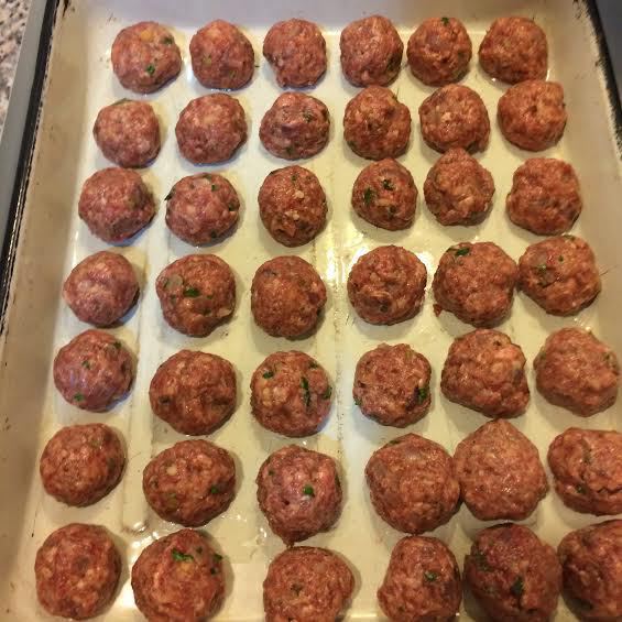 Meatballs (мясные шарики с соусом)