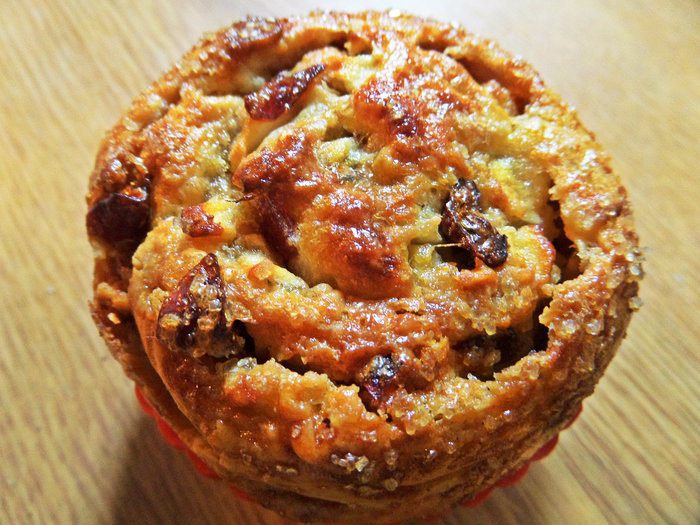 Пирог из булочек с арахисовой пастой и яблоками