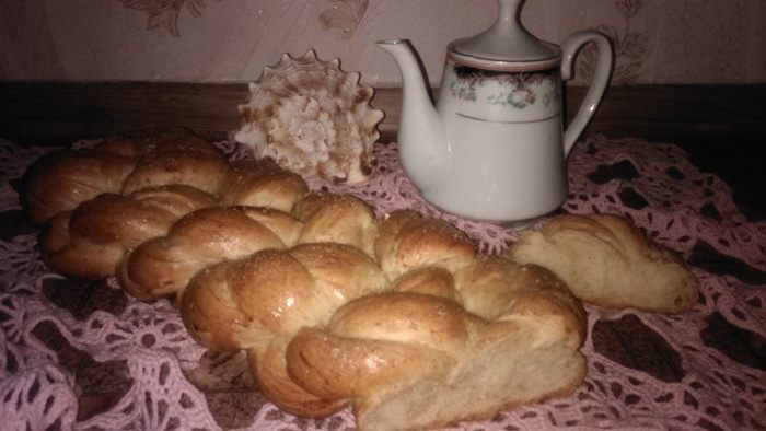 Хлебная коса с мускатным орехом