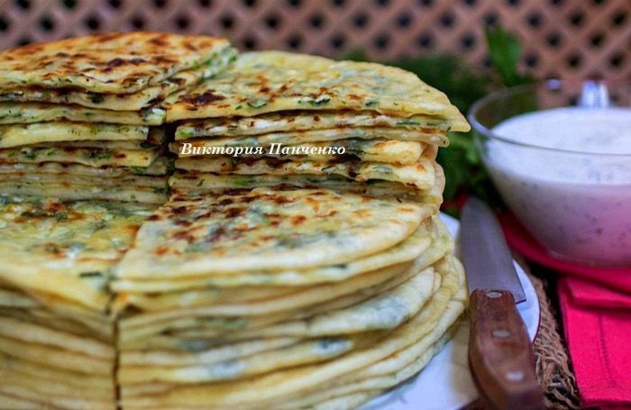 Хычины с зеленью и сыром