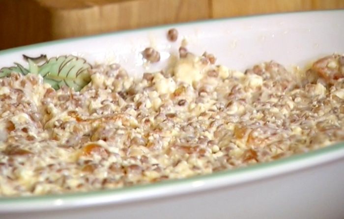 Гречневая запеканка с творогом и курагой 