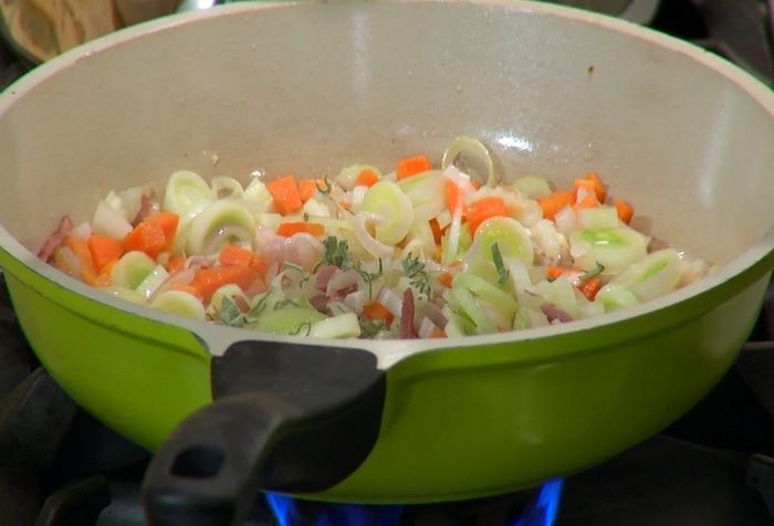 Фасоль с грибами и шалфеем