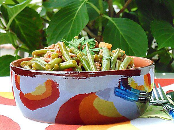 Стручковая фасоль с мясным рагу