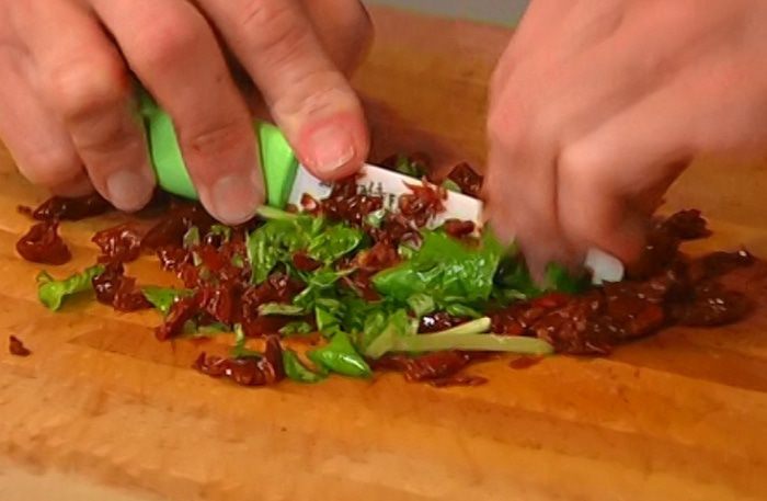 Фриттата с начинкой из курицы и овощей 