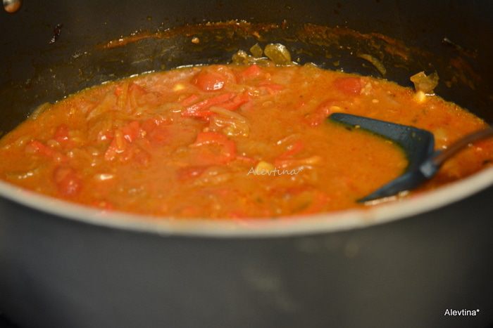 Нежная говядина с овощами под соусом