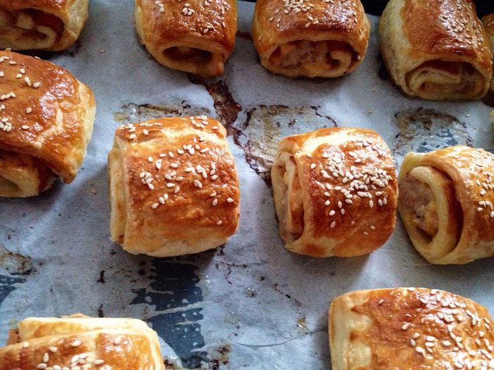 Слойка с мясом беконом и сыром