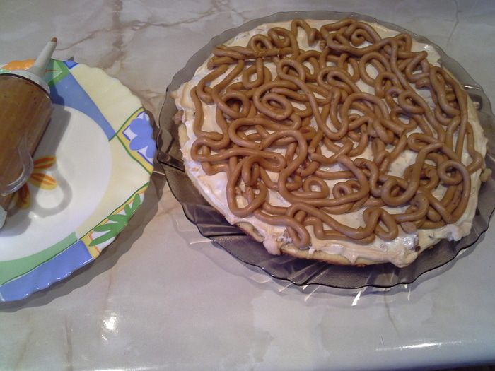 Торт &amp;quot;Особенный&amp;quot;, грецкие орехи под безе