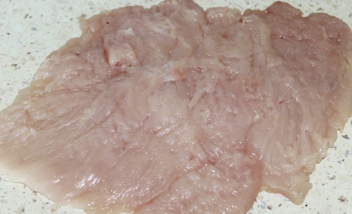 Запеченный куриный рулет с омлетом