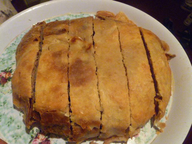 Мясной рулет в тесте &amp;quot;Два из одного&amp;quot;