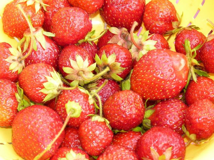 Прохладное клубничное лакомство