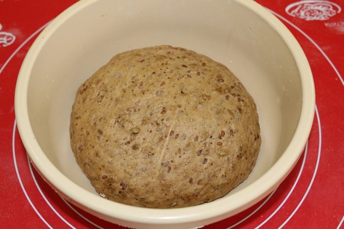 Хлебцы с цельнозерновой мукой и солодом