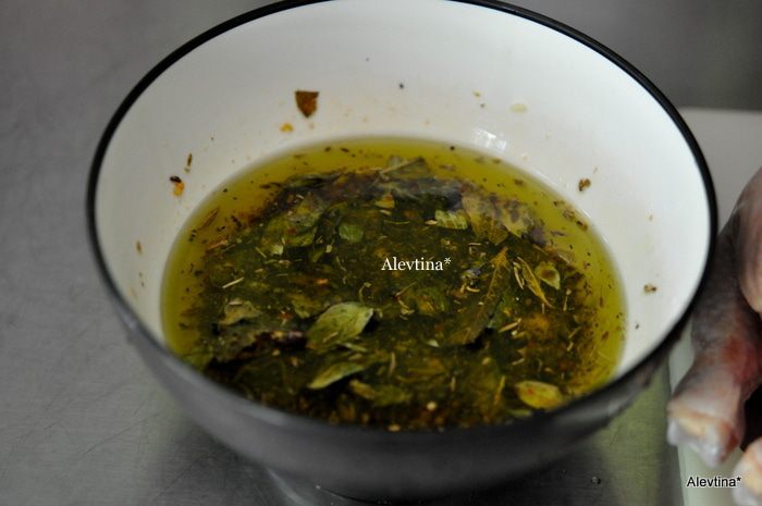 Курочка под гнетом в итальянском стиле