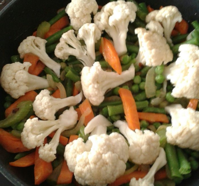 Овощное рагу с чечевицей