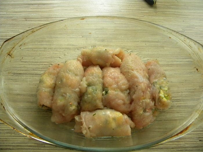 Куриные рулетики с яйцом и зеленью