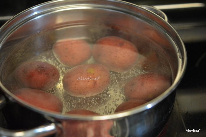 Картофель с базиликом и оливками