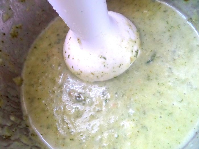 Французский чесночный суп с сырными гренками