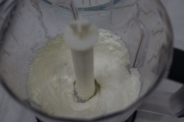 Нежная творожная запеканка с фруктами