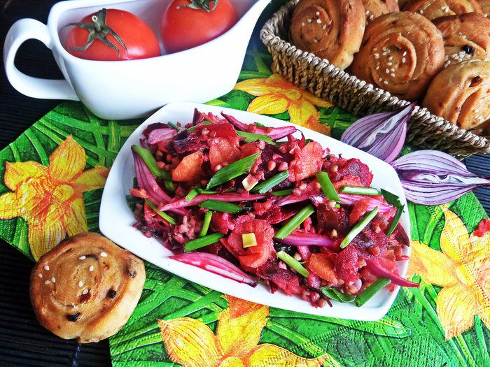 Салат с овощами и гречкой