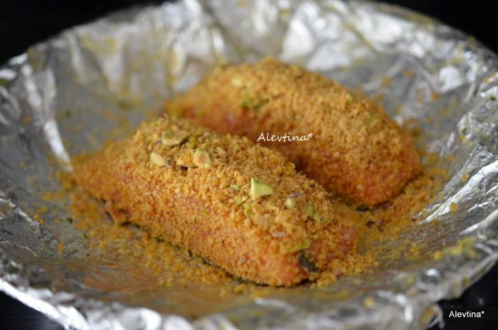 Семга с фисташковой корочкой