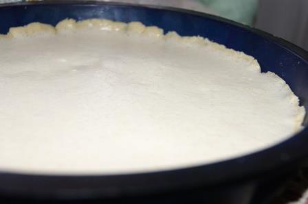 Тарт с зерненым творогом и медом