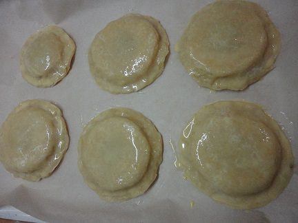 Песочные пирожные с яблоками