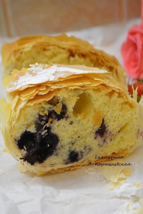 Венгерский рулет с черникой