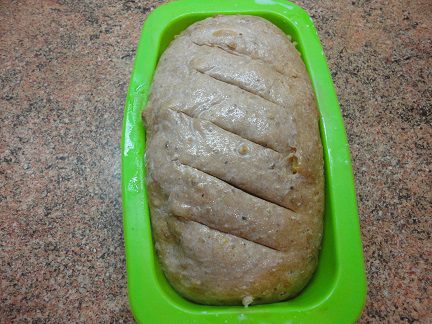 Ореховый закусочный хлеб с курагой