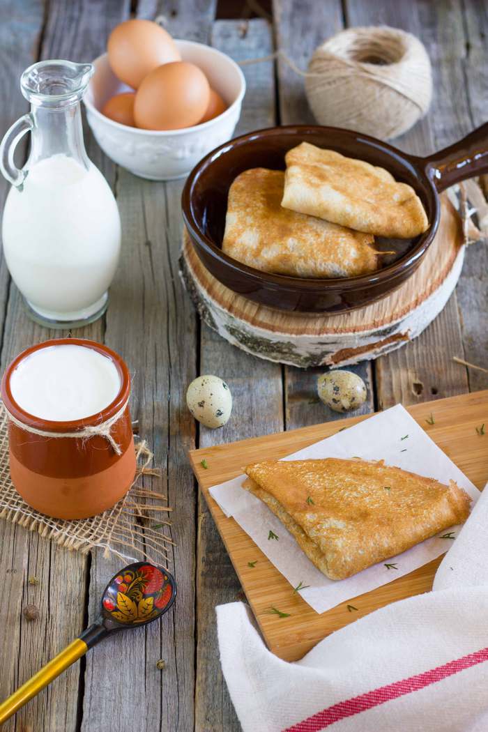 Блины с белыми грибами и картофелем