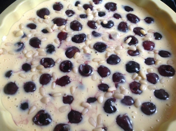 Пирог с черешней