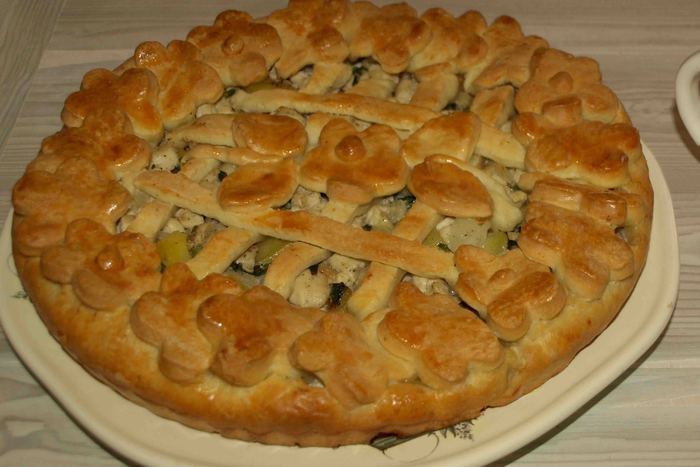  Пирог с курицей и картофелем