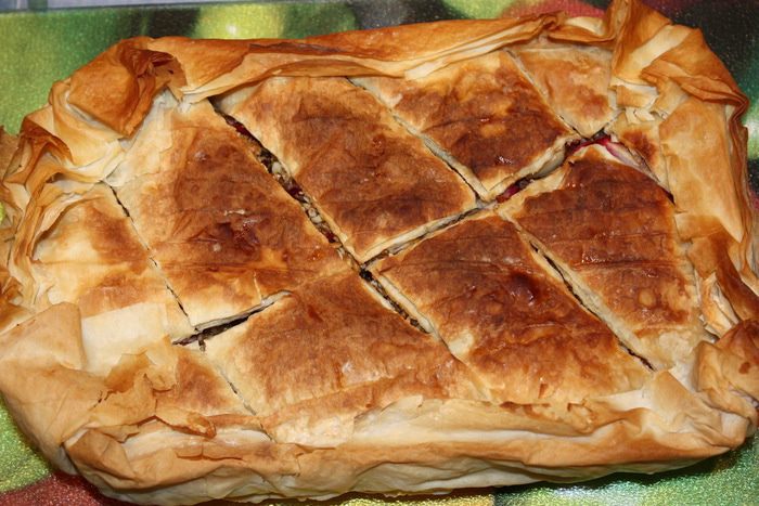 Яблочная пахлава с лавандовым сиропом