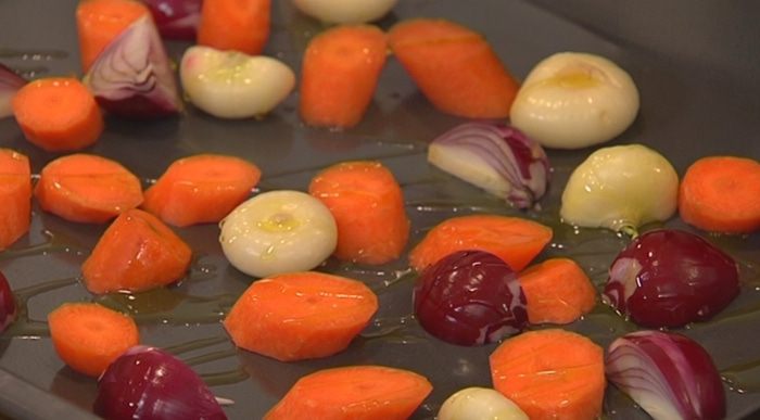 Нога ягненка, запеченная под пряной корочкой
