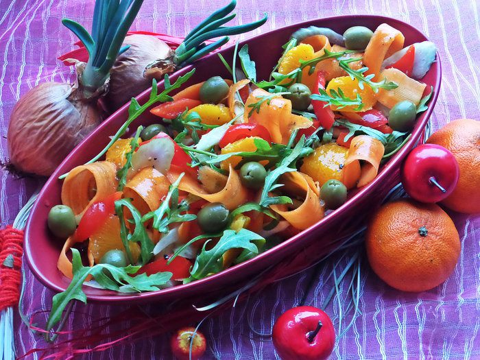 Морковный салат с руколой