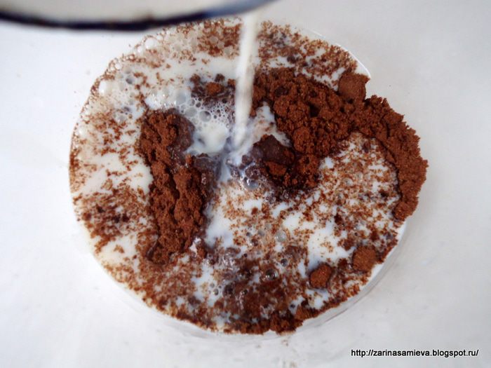 Черемуховые блины со сметанно-лимонным соусом