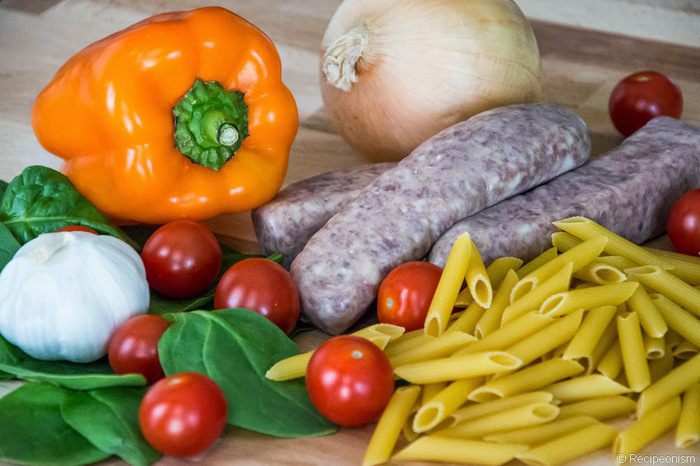 Паста с итальянскими колбасками