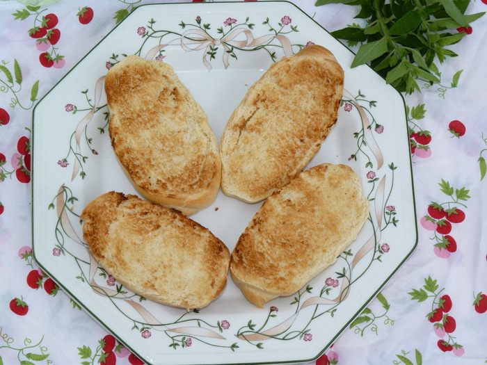 Сладкие тосты с клубникой