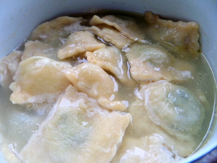 Шпинатно-сырные равиоли